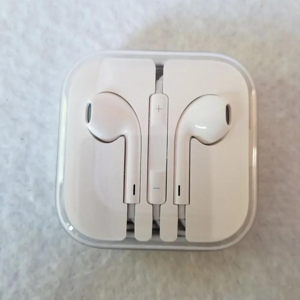 Original OEM Apple iPhone EarPods Wired 3.5mm Headset Earbud Headphones NEW OEM